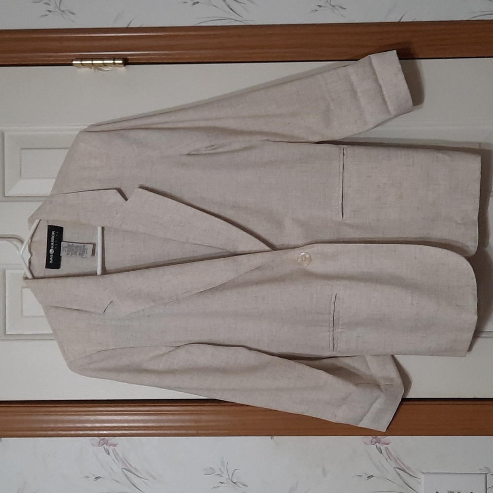 Single button blazer